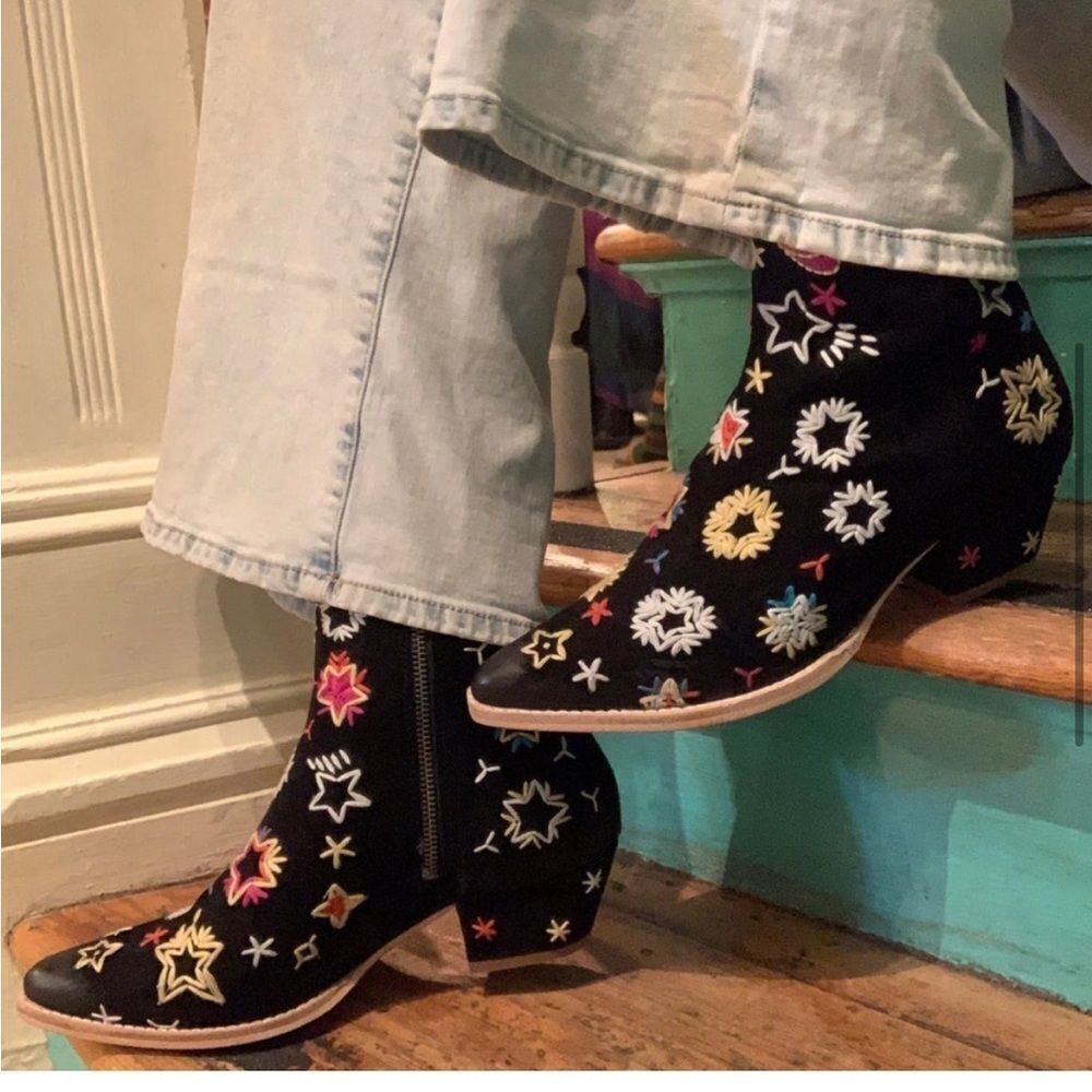 Free People Bowers Suede Embroidered Western Boots in Black‎ Size 6.5 (37) NWOB - Picture 5 of 16
